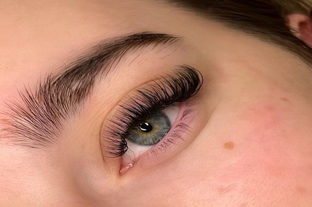 Hybrid Lashes