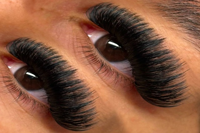 Volume Lashes